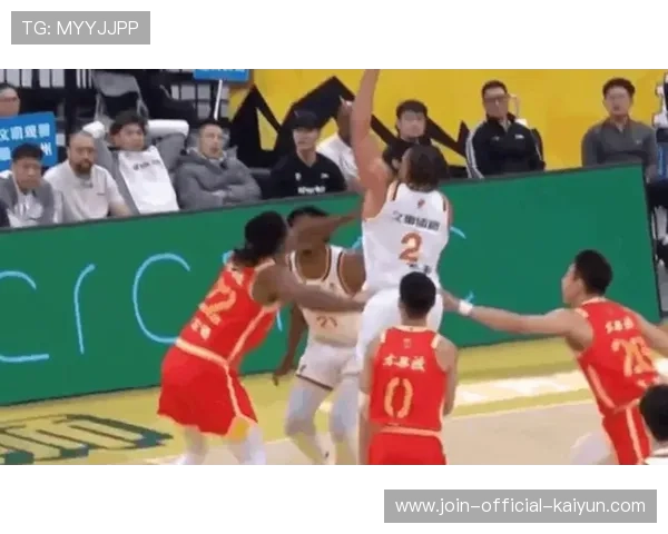 CBA上海快攻连线空接引爆整场